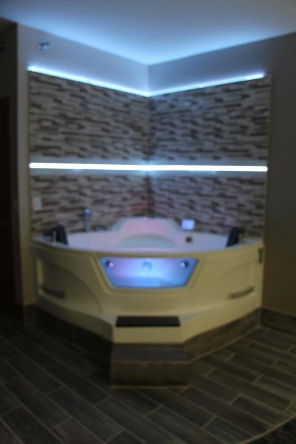 Westbridge Inn & Suites Carrollton Esterno foto